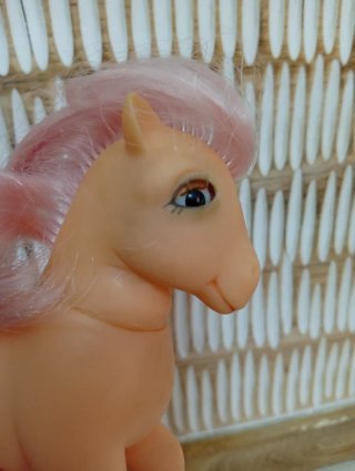 Mi Pequeño Pony Ojos Durmientes Corazones