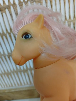 Mi Pequeño Pony Ojos Durmientes Corazones