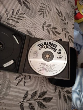 CD Tremendos Exitos Latinos