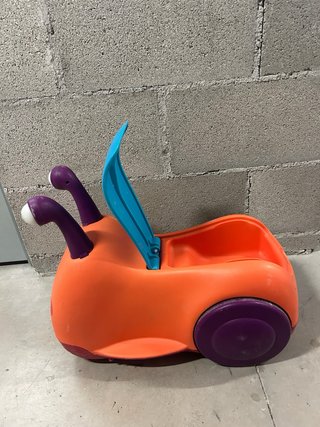 Correpasillos infantil naranja