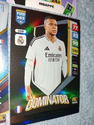 Kylian Mbappé.lote de futbol