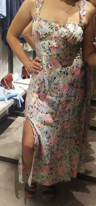 Vestido Zara midi flores talla S - escote cuadrado