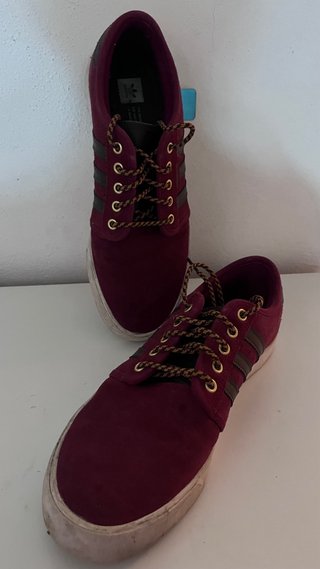 Zapatillas Adidas Burdeos y Marrones