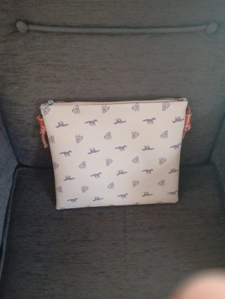 Bolso bandolera beige con cremallera