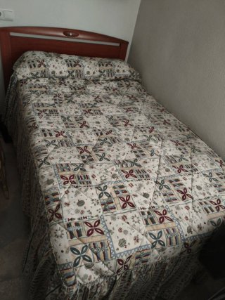 Cama con somier, colchón y cabecero de 105*180