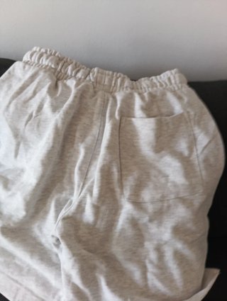 Pantalón corto cómodo beige/gris