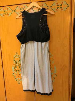 Vestido deportivo Columbia azul estampado