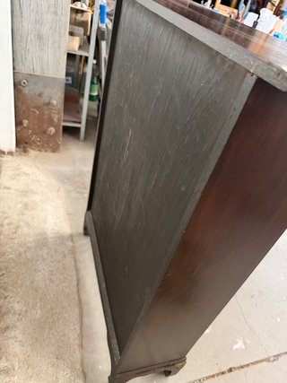 Cómoda de madera oriental restaurada