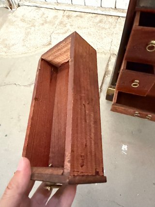 Cómoda de madera oriental restaurada