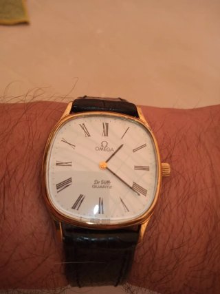 Reloj Omega De Ville Quartz Dorado