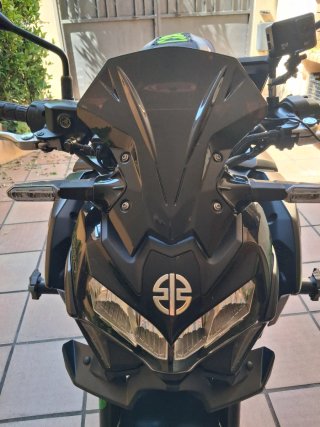 Kawasaki Z900E 2022 Negra/verde