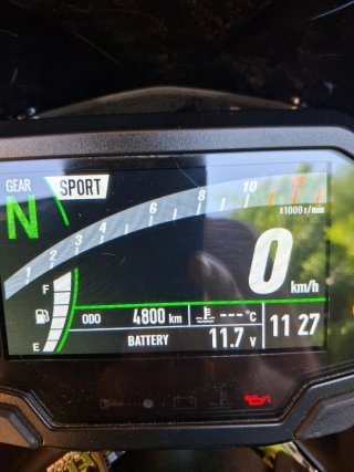 Kawasaki Z900E 2022 Negra/verde