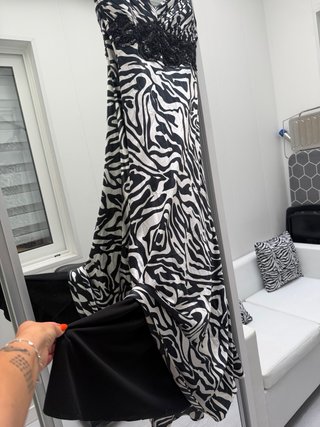Vestido largo estampado cebra