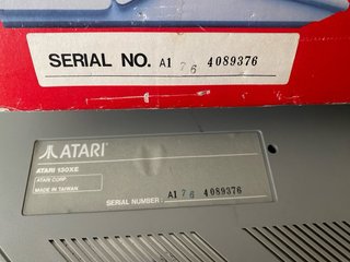 Atari 130XE con scatola e manuali
