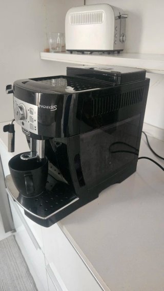 Cafetera automática MagníficaS Delonghi