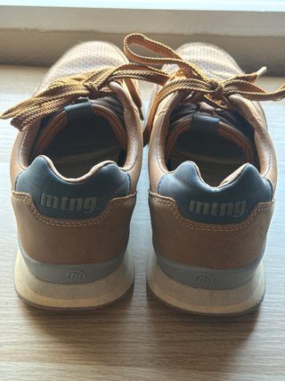 Zapatillas Mustang Marrones