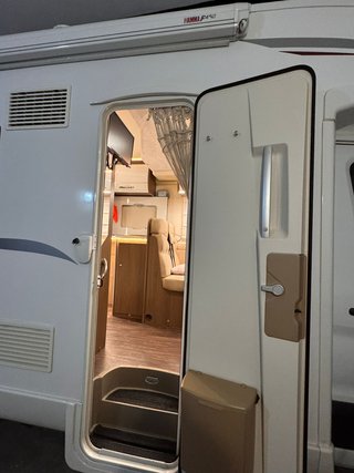 AUTOCARAVANA CONTINENTAL 650 XT – 170 CV 5 PLAZAS
