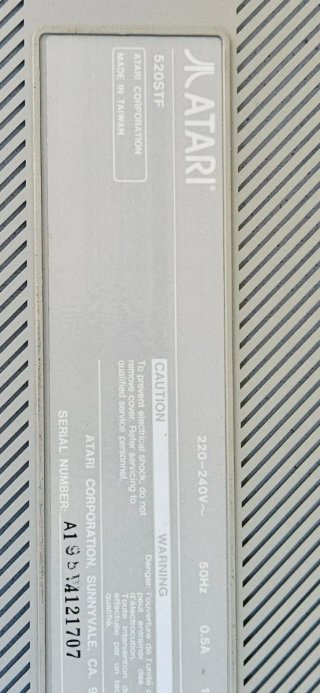 Computador Atari 520STF Beige