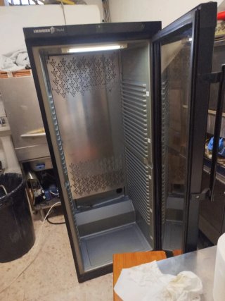 Vinoteca refrigerador LIEBHERR WT 4127