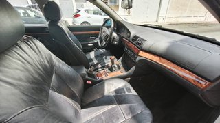 BMW 523i E39 Manual
