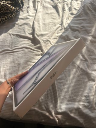 iPad Air 13-inch (M3) Wi-Fi completamente nueva
