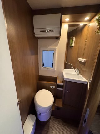 Autocaravana Continental 650 XT 170 CV 5 Plazas