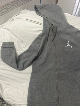 Chaqueta Nike Air Jordan gris con cremallera