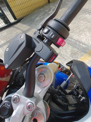 BMW F900R 2025 FULL EQUIP