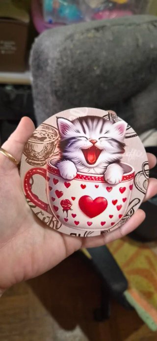 Posavasos gatitos adorables en taza