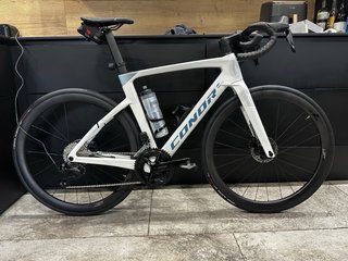Bici carretera aero CONOR nueva