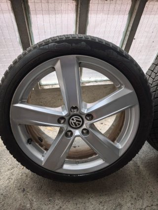 Llantas 18" grupo VAG + Neumáticos 225/40R18
