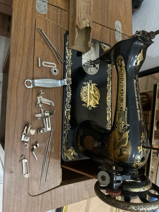Máquina de coser antigua SINGER negociable