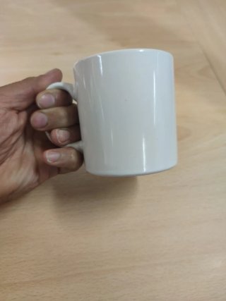 Taza de porcelana blanca