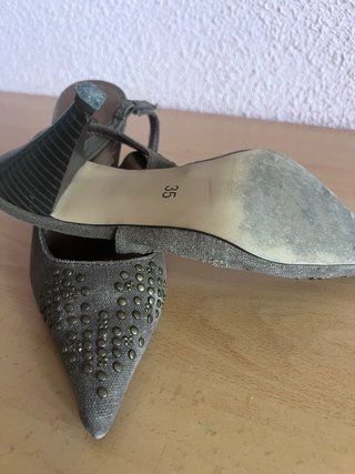 Zapatos Slingback Tacon Tachuelas Talla 34