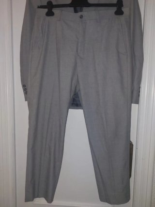 Traje Chaqueta y Pantalón Gris ZARA