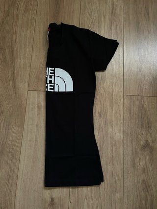Camiseta The North Face Negra Talla S