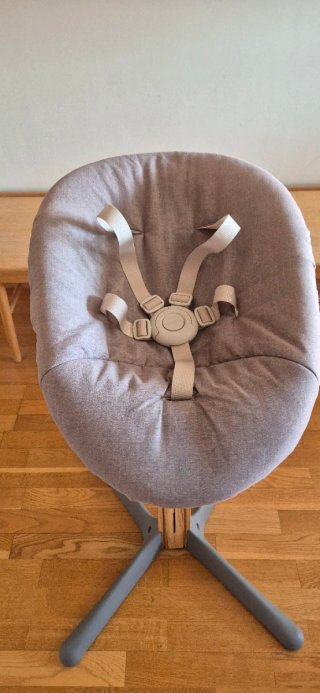Set Hamaca Nomi Stokke para recién nacidos