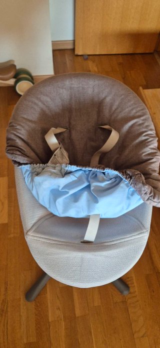 Set Hamaca Nomi Stokke para recién nacidos