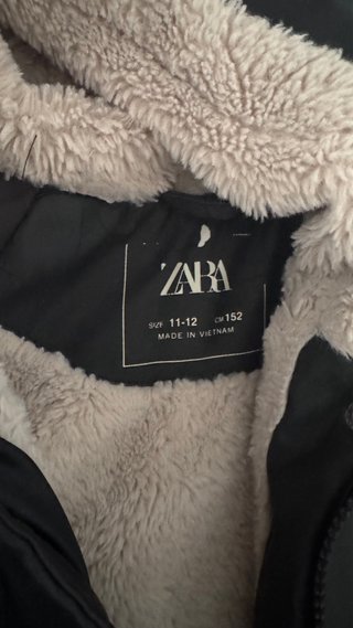 Abrigo ZARA Negro Forro Polar 11/12 años