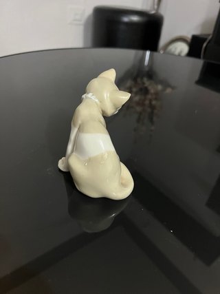 Gato de porcelana decorativo