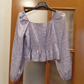 Blusa floral con fruncido talla L