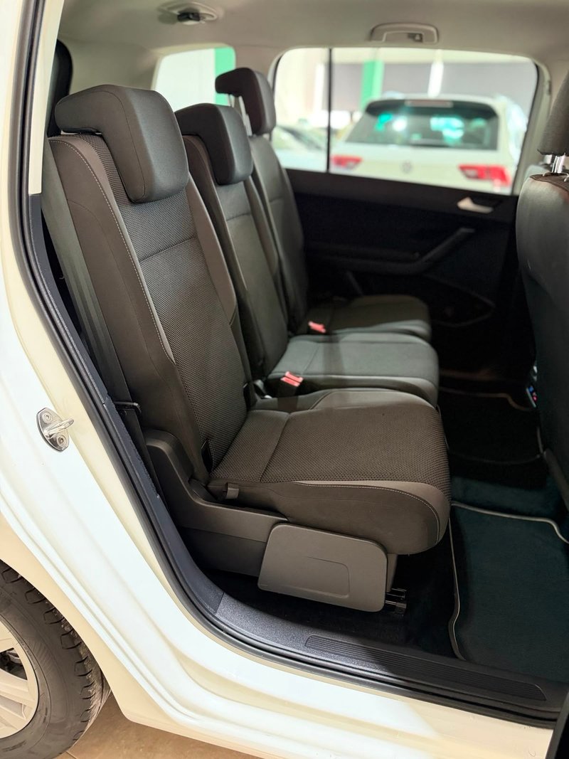 Volkswagen Touran 2.0 TDI Business & Navi DSG 2021, foto 18