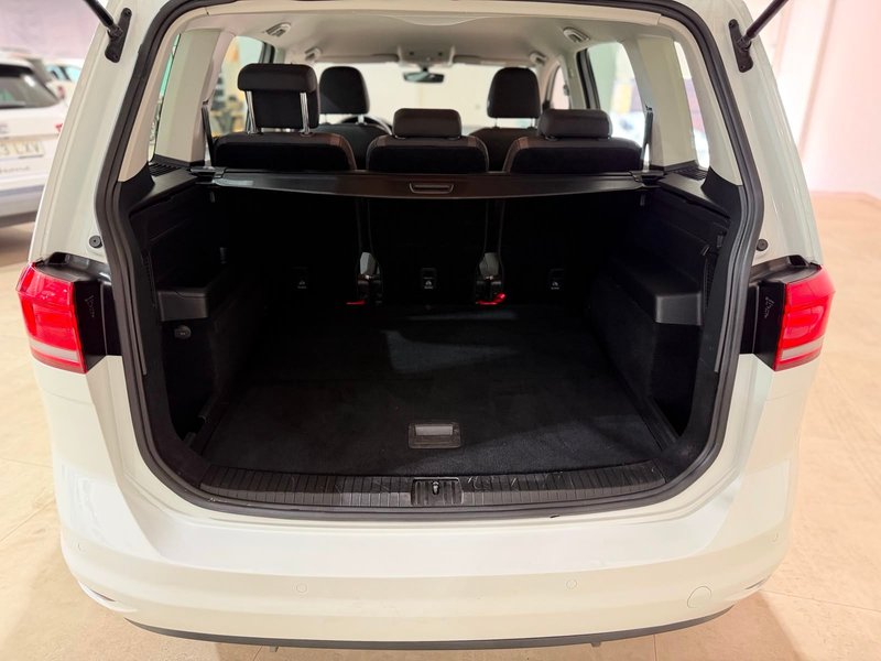 Volkswagen Touran 2.0 TDI Business & Navi DSG 2021, foto 19