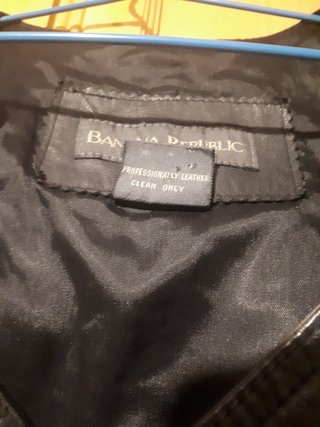 Chaleco de cuero negro