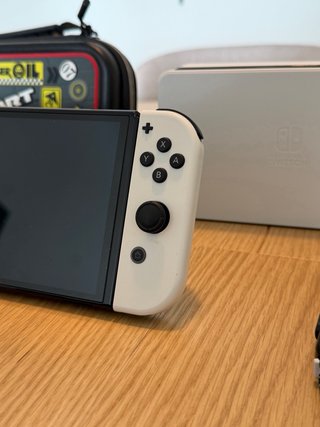 Nintendo Switch OLED Bianca e Nera