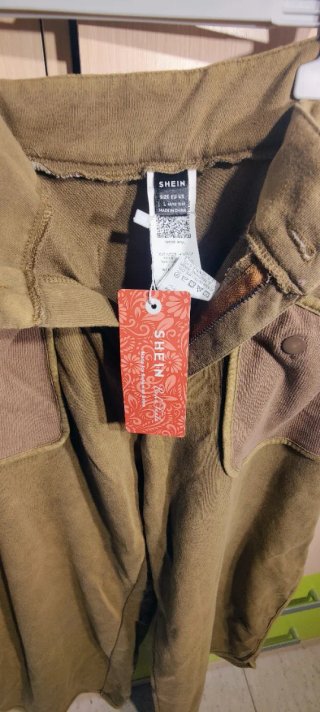 Pantalón Pirata Shein Talla L Verde Oliva