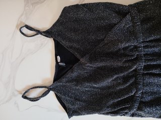 Mono plateado brillante XLy vestido sin hombroXXL