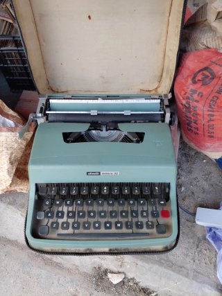 Olivetti Lettera 32 Máquina de Escribir Verde