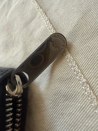 Cartera Louis Vuitton Epi Negra