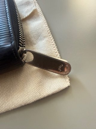 Cartera Louis Vuitton Epi Negra